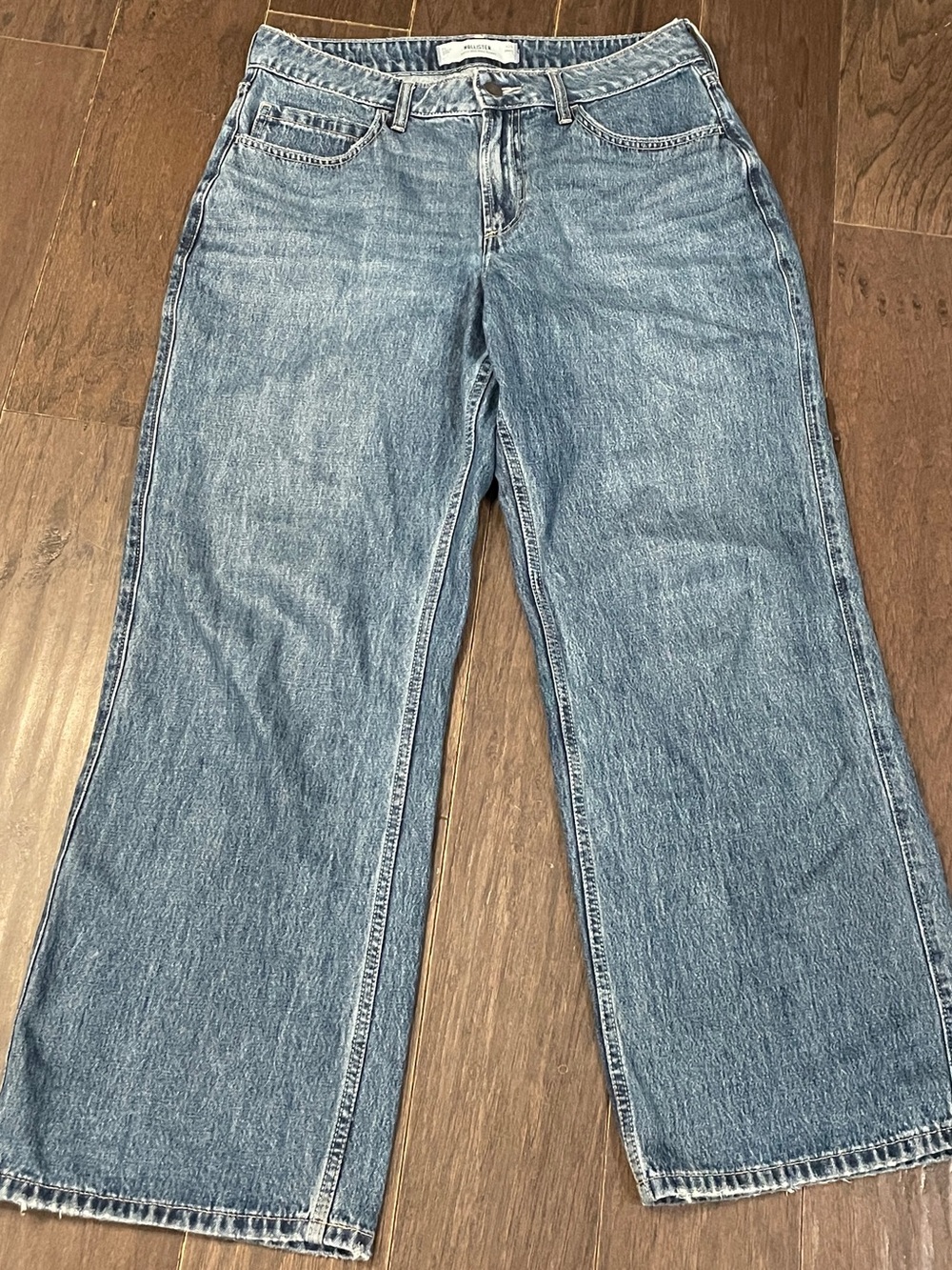Hollister Light Wash curvy mid rise baggy 8s 29w